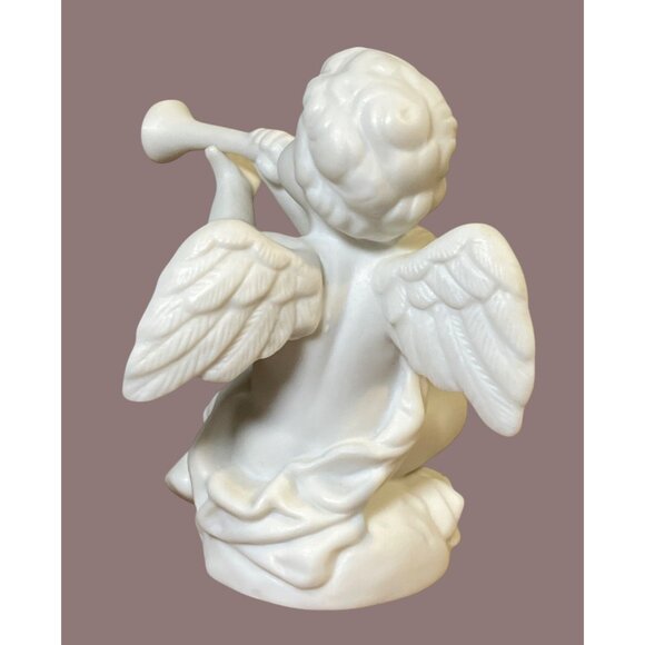 Avon Nativity Collectibles The Cherub Porcelain Figurine - Picture 8 of 13